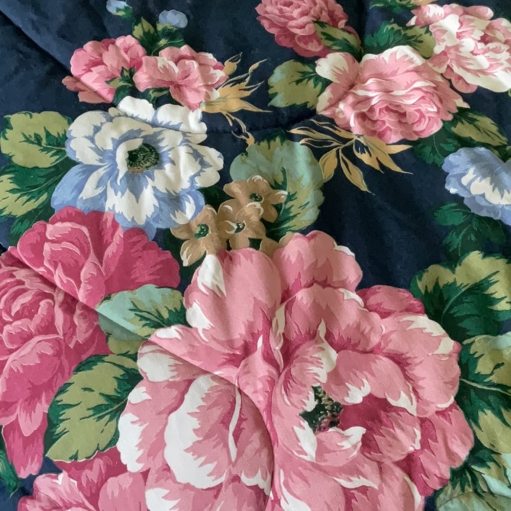 🌸 Vintage ‘Empress Garden’ king comforter. Never used. Rare pattern. - Picture 5 of 16